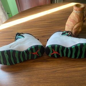 Jordan 10 Retro Verde like new!!!